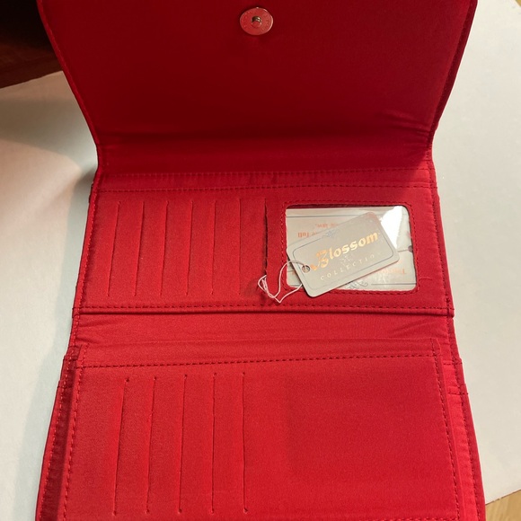 Christmas Wallet, New with Tags, Tri-folding, multi compartment, Quilted… - Picture 3 of 7